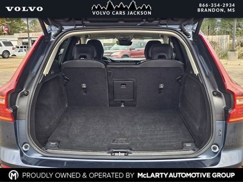 Used 2024 Volvo XC60 B5 Plus image 29