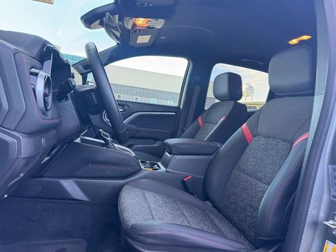 Used 2023 Chevrolet Colorado Z71 w/ Z71 Convenience Package 2 image 5