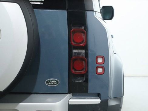 Used 2020 Land Rover Defender 110 SE image 45