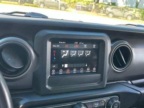 Certified 2022 Jeep Wrangler Unlimited Sport image 53