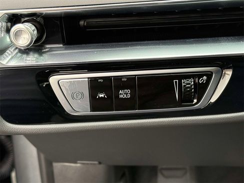 Used 2024 Cadillac Lyriq Tech image 29