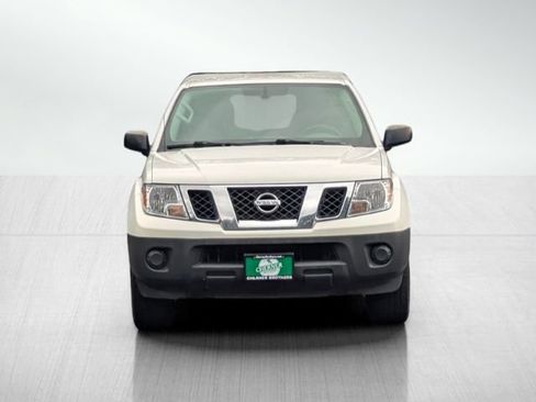 Used 2021 Nissan Frontier S RWD image 2