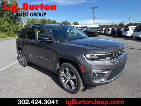 Used 2023 Jeep Grand Cherokee 4WD 4xe w/ Luxury Tech Group II image 8