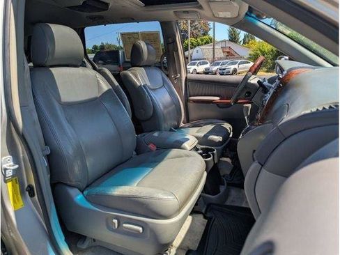 Used 2005 Toyota Sienna XLE Limited FWD image 79