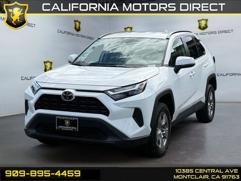 Used 2023 Toyota RAV4 XLE image 1