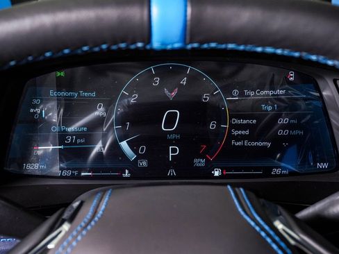 Used 2025 Chevrolet Corvette Stingray Premium Cpe w/ Z51 Performance Package RWD image 22