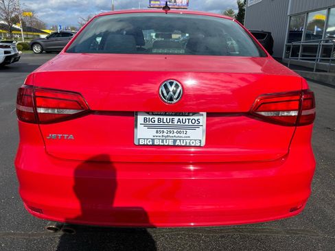 Used 2015 Volkswagen Jetta S image 4