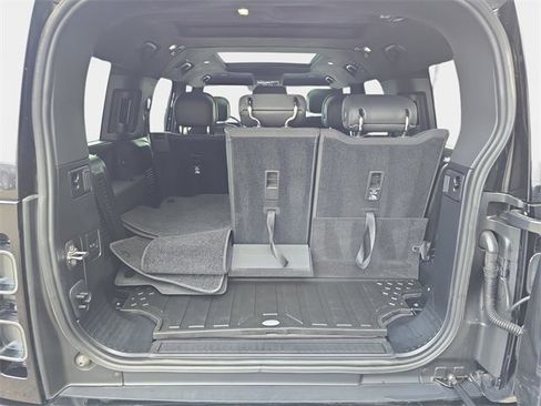 Used 2025 Land Rover Defender 130 V8 image 14