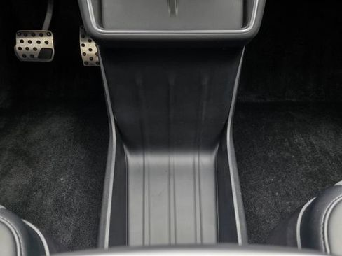 Used 2026 Tesla Model Y AWD image 45