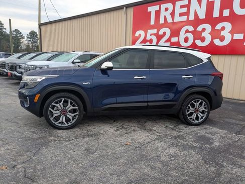 Used 2023 Kia Seltos SX image 3