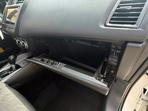 Used 2021 Mitsubishi Outlander Sport ES FWD image 31