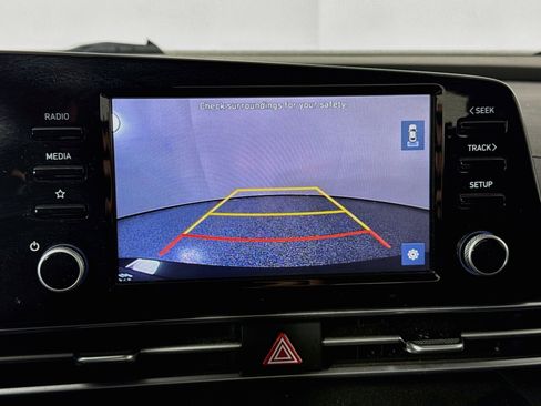Used 2021 Hyundai Elantra SEL w/ Convenience + Premium Package FWD image 13