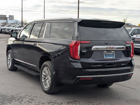 Certified 2022 GMC Yukon XL SLT w/ SLT Premium Package image 4