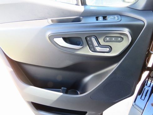 Used 2024 Mercedes-Benz Sprinter 2500 image 52