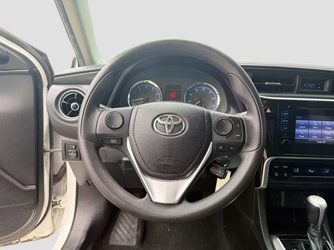 Used 2019 Toyota Corolla LE w/ Carpet Mat Package (TMS) image 13