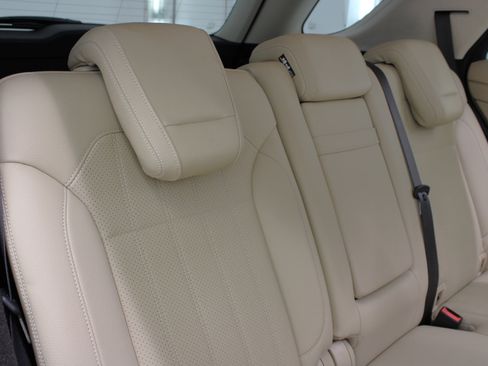 Used 2016 Mercedes-Benz GLE 350 w/ Premium Package image 44