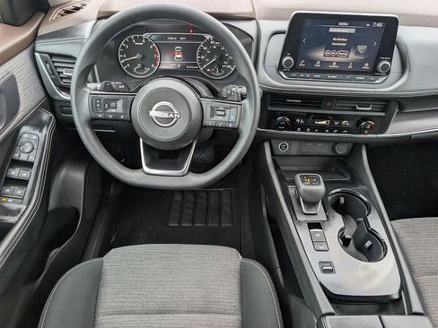 Certified 2023 Nissan Rogue SV FWD image 10