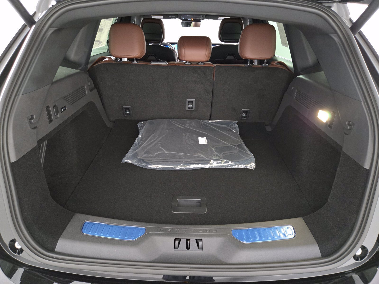 New 2026 Lincoln Nautilus Reserve AWD/4WD image 18