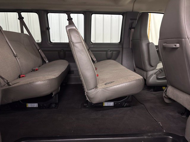 Used 2020 Chevrolet Express 2500 LT RWD image 15