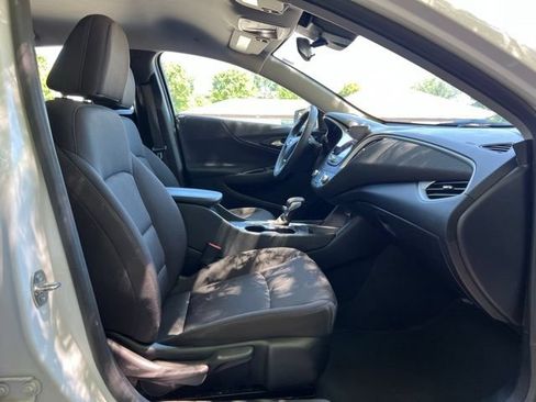 Used 2023 Chevrolet Malibu LT FWD image 24