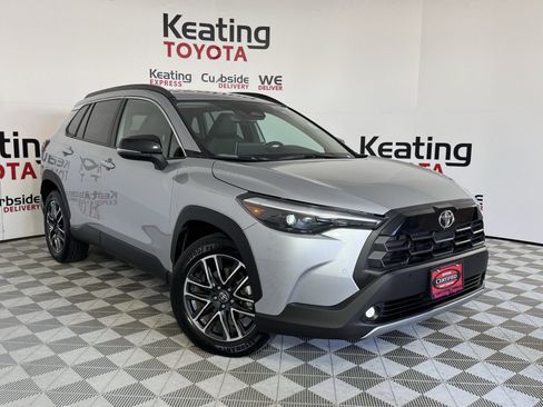 Certified 2026 Toyota Corolla Cross XLE FWD image 3