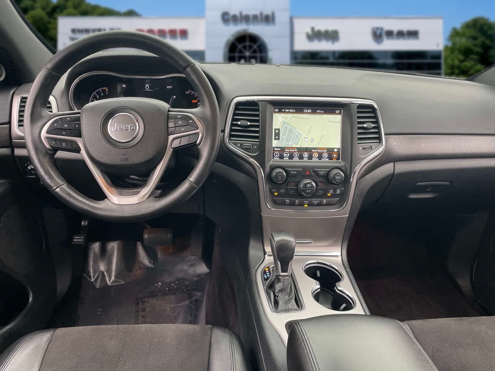 Used 2018 Jeep Grand Cherokee Altitude AWD/4WD image 15