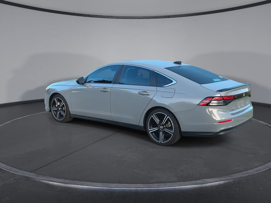 Used 2024 Honda Accord Sport image 6