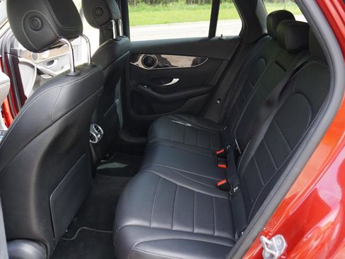 Used 2017 Mercedes-Benz GLC 300 4MATIC image 21