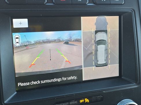 Used 2021 Ford Expedition Limited image 17