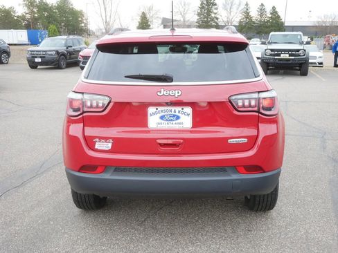 Used 2018 Jeep Compass Latitude w/ Cold Weather Group AWD/4WD image 6