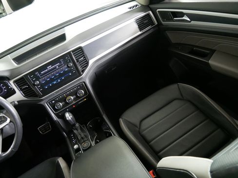 Used 2022 Volkswagen Atlas SEL Premium AWD/4WD image 11