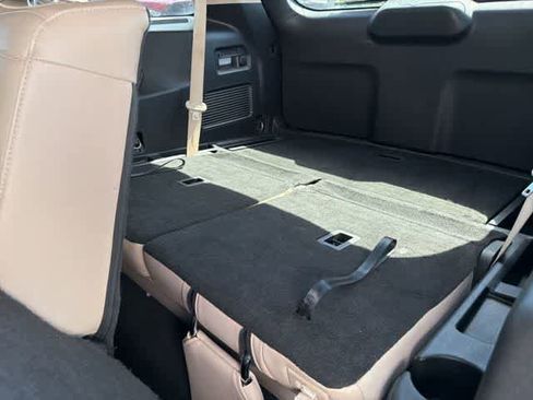 Used 2021 Ford Explorer Limited RWD image 31