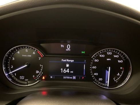 Used 2022 Cadillac XT4 Luxury w/ Cold Weather Package AWD/4WD image 9