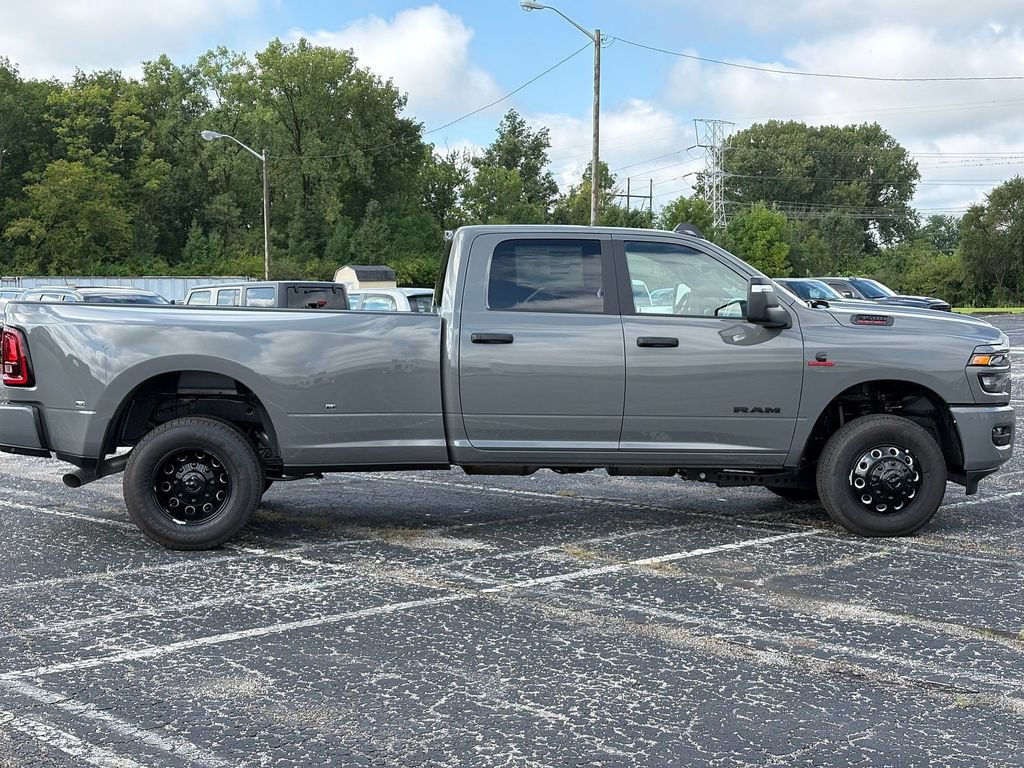 New 2026 RAM 3500 Big Horn AWD/4WD image 8