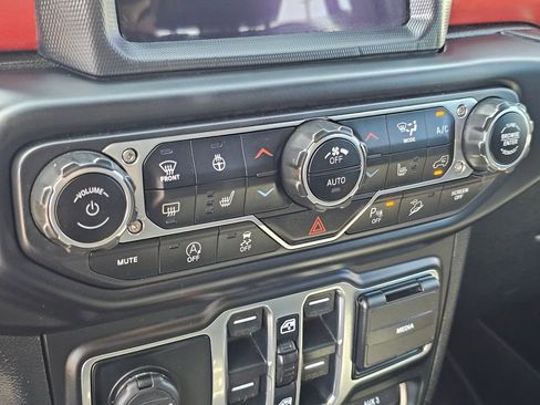 Used 2020 Jeep Wrangler Unlimited Rubicon AWD/4WD image 28