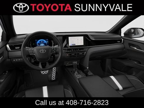 Used 2025 Toyota Camry SE FWD image 3