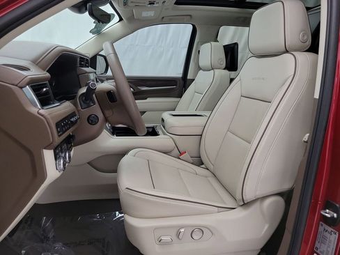 Certified 2024 GMC Yukon Denali w/ Denali Reserve Package AWD/4WD image 8