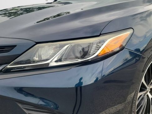 Used 2018 Toyota Camry SE FWD image 7