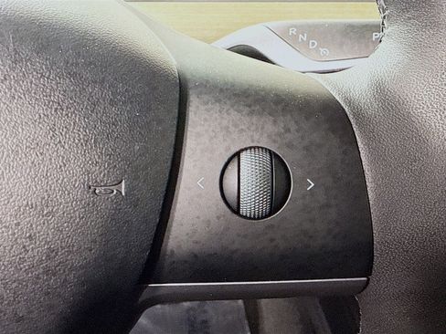 Used 2021 Tesla Model 3 Standard Range Plus image 15