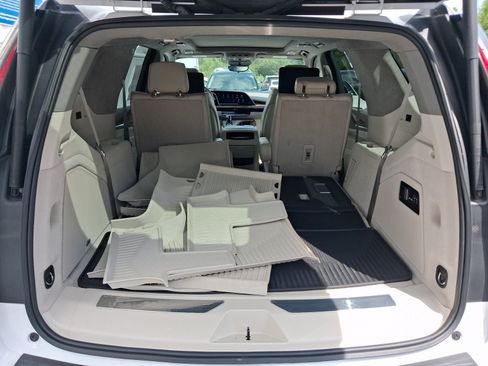 Used 2024 Cadillac Escalade Sport Platinum w/ LPO, ONYX Package AWD/4WD image 25