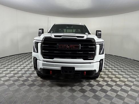 Used 2024 GMC Sierra 2500 AT4 w/ AT4 Preferred Package image 5