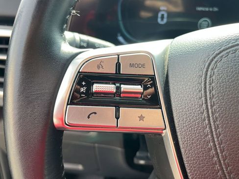 Used 2025 Kia Telluride S FWD image 21