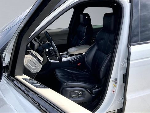 Used 2014 Land Rover Range Rover Sport Supercharged AWD/4WD image 3
