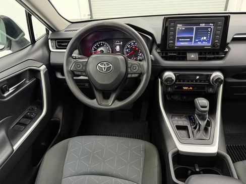 Used 2022 Toyota RAV4 XLE w/ Convenience Package FWD image 31