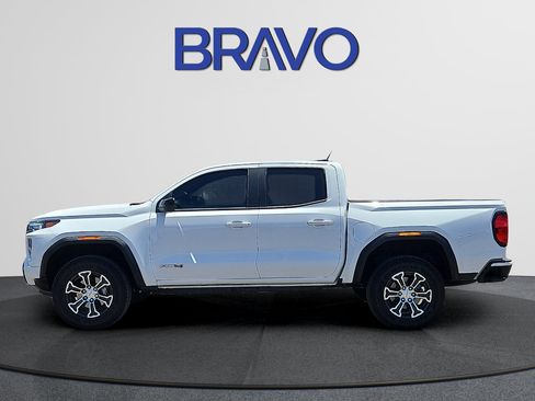 Used 2024 GMC Canyon AT4 AWD/4WD image 2