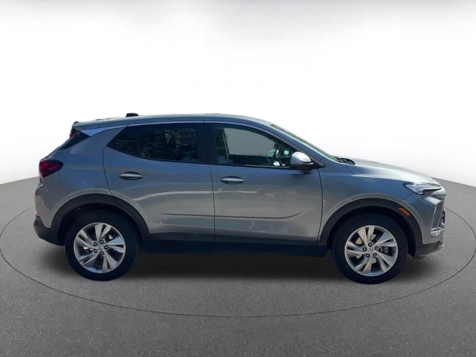 Used 2025 Buick Encore GX Preferred AWD/4WD image 15