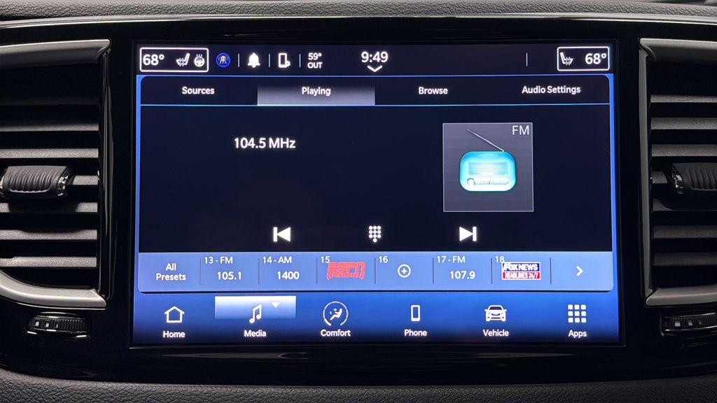 Used 2024 Chrysler Pacifica Touring-L FWD image 14