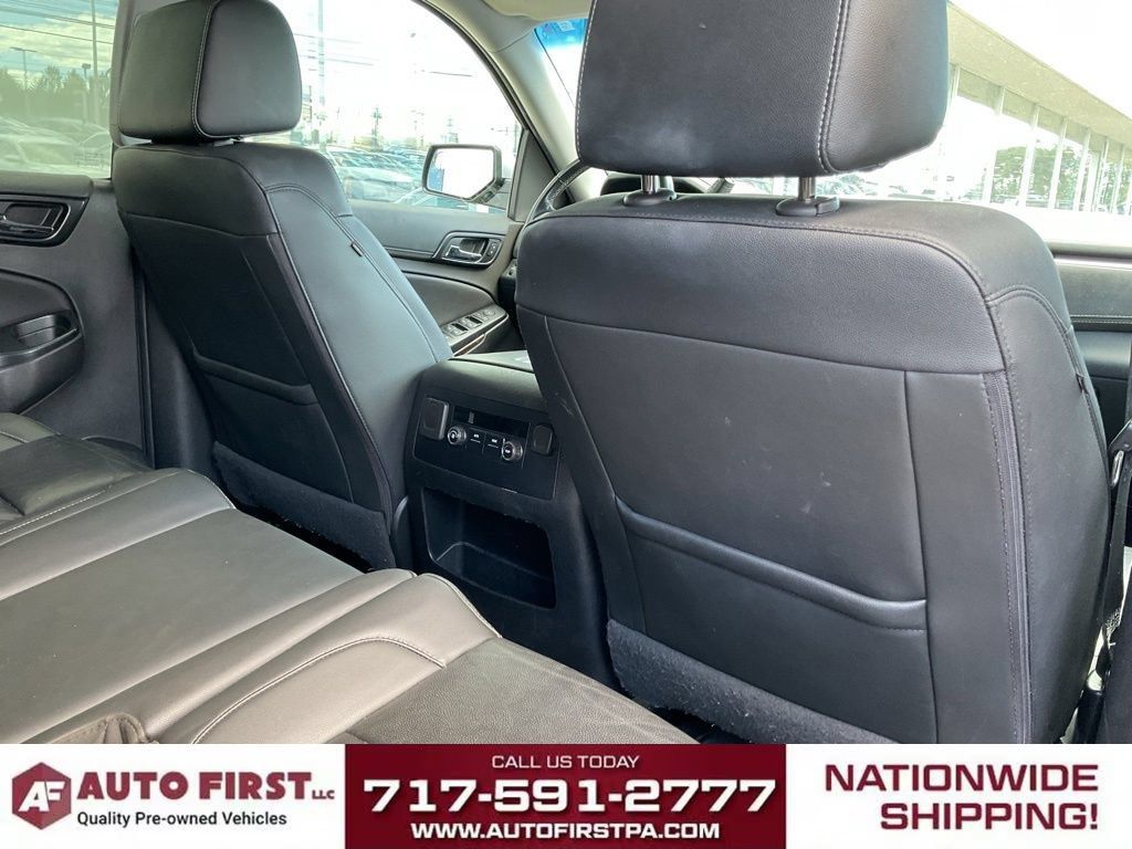 Used 2020 Chevrolet Suburban LT AWD/4WD image 14