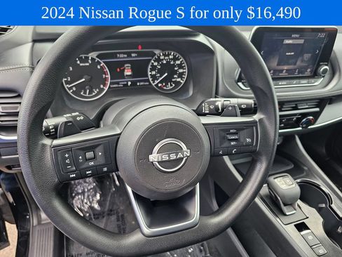 Used 2024 Nissan Rogue S FWD image 26