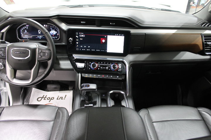 Used 2024 GMC Sierra 1500 Denali w/ Denali Reserve Package AWD/4WD image 2